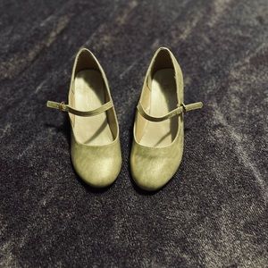 Girls gold dress shoes